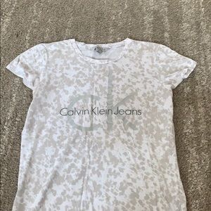 Calvin Klein T shirt